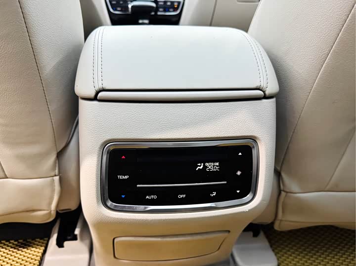 Trumpchi GS8 2017 320 T 2 WD ( ) — фото 19