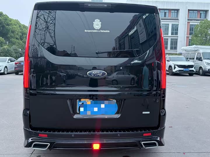 Ford Tourneo — фото 3