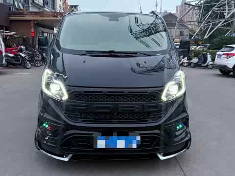 Ford Tourneo — фото 9