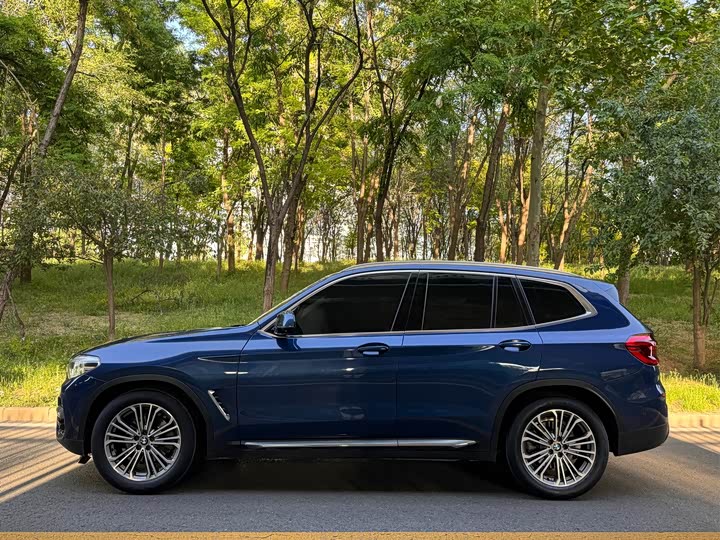 BMW X3 2019 x Drive 28i — фото 19