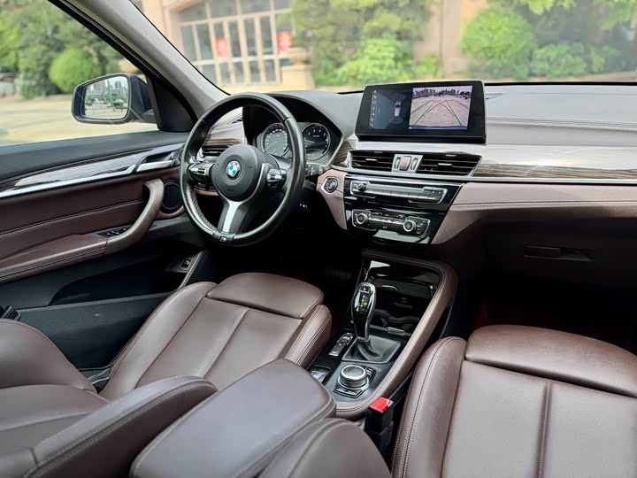 BMW X1 2020 x Drive 25 Li — фото 7
