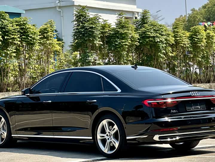 Audi A8 2023 A 8 L 50 TFSI quattro — фото 4
