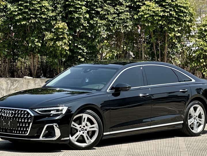 Audi A8 2023 A 8 L 50 TFSI quattro — фото 1