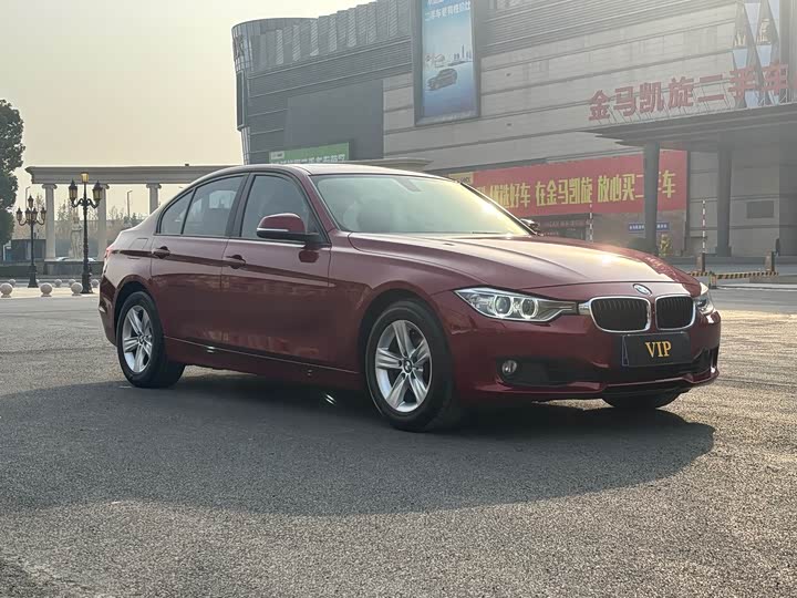 BMW 3-Series 2015 320i — фото 2