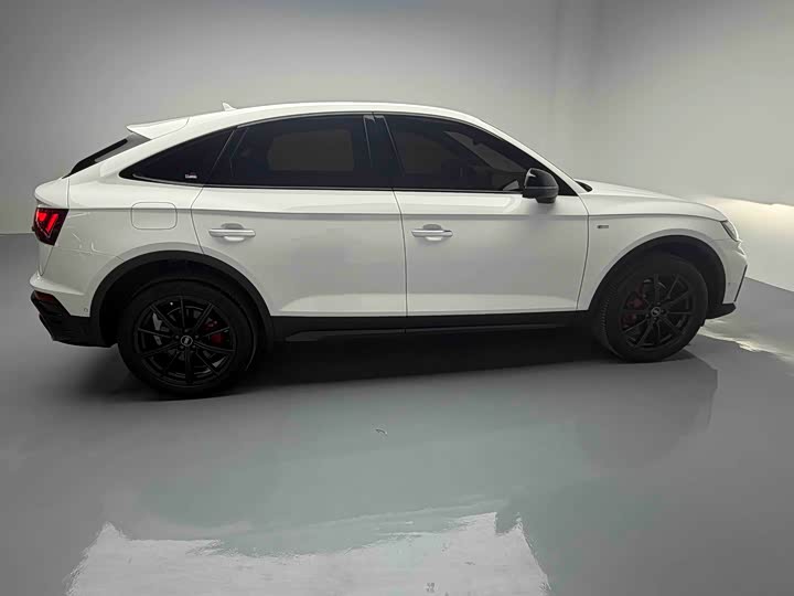 Audi Q5L Sportback 2021 40 TFSI Luxury — фото 11