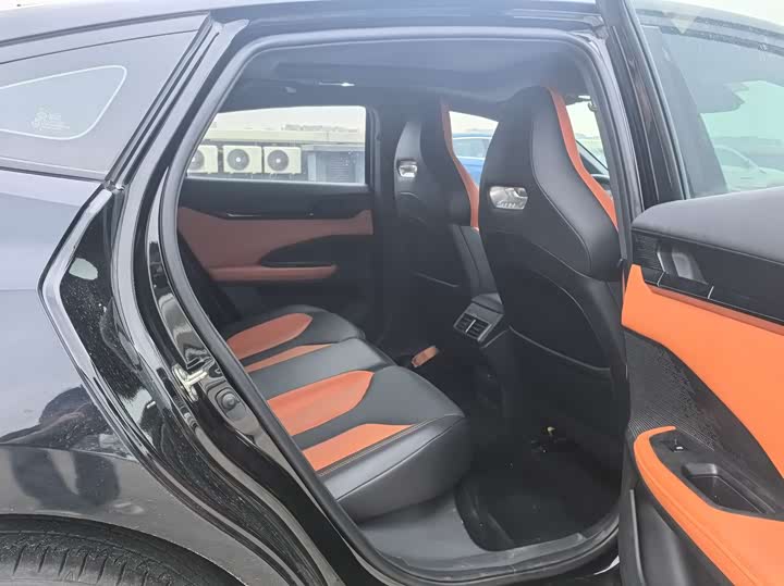 Changan UNI-V 2023 1.5 T — фото 11