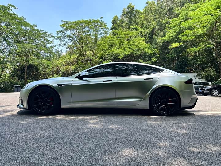 Tesla Model S 2023 Plaid — фото 2