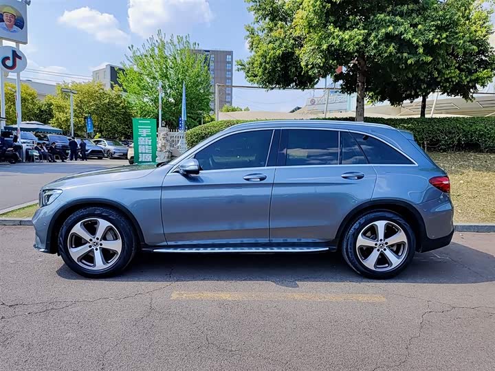 Mercedes-Benz GLC 2017 GLC 260 4 MATIC Luxury — фото 3