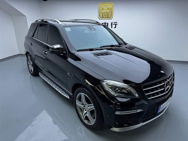Mercedes-Benz M-Class 2015 AMG ML 63 — фото 8