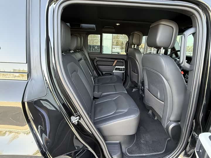 Land Rover Defender — фото 17