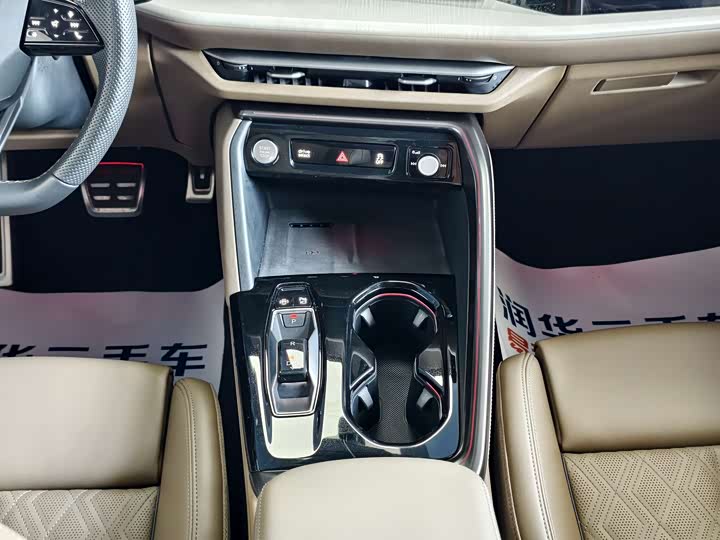Audi Q5L 2026 2.0 T Luxury — фото 12