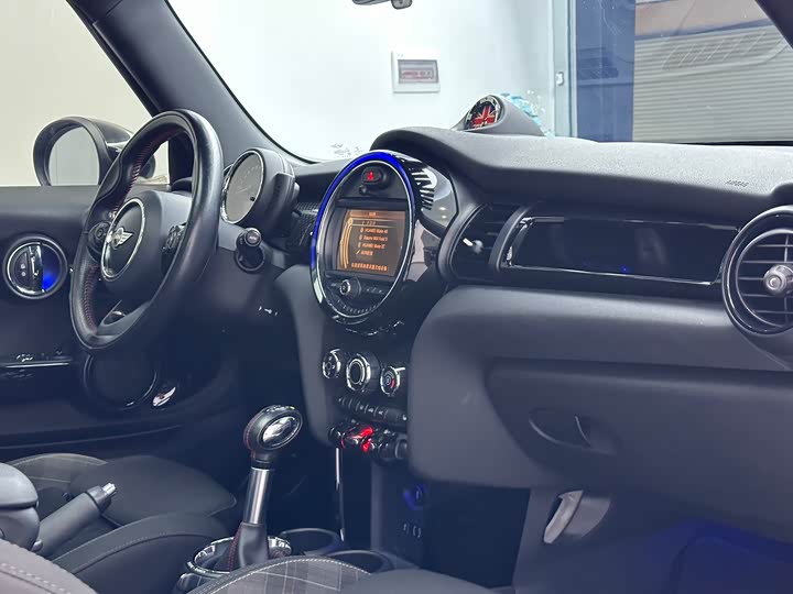 MINI Hatch — фото 17