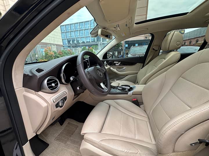 Mercedes-Benz GLC 2018 GLC 260 4 MATIC — фото 3