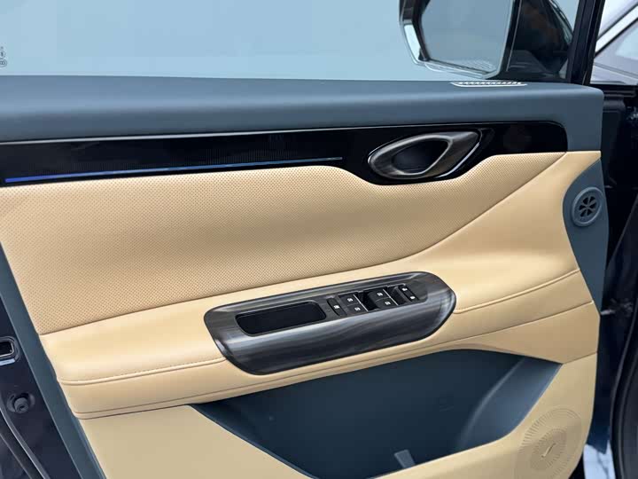 Trumpchi E 8 PHEV 2024 150km MAX — фото 13