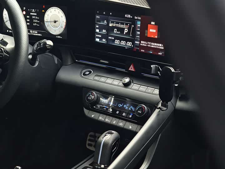 Hyundai Elantra 2023 2.0 T Sport Package Edition — фото 17
