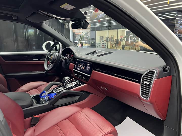 Porsche Cayenne 2019 Cayenne 3.0 T — фото 7