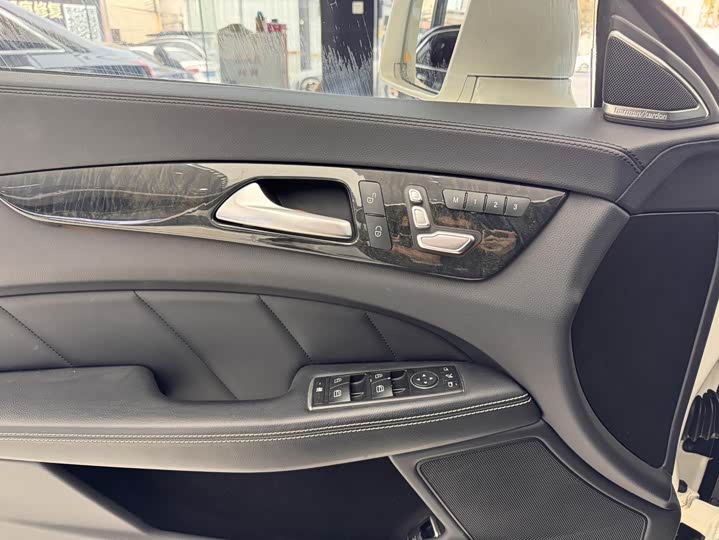Mercedes-Benz CLS 2017 CLS 260 — фото 29