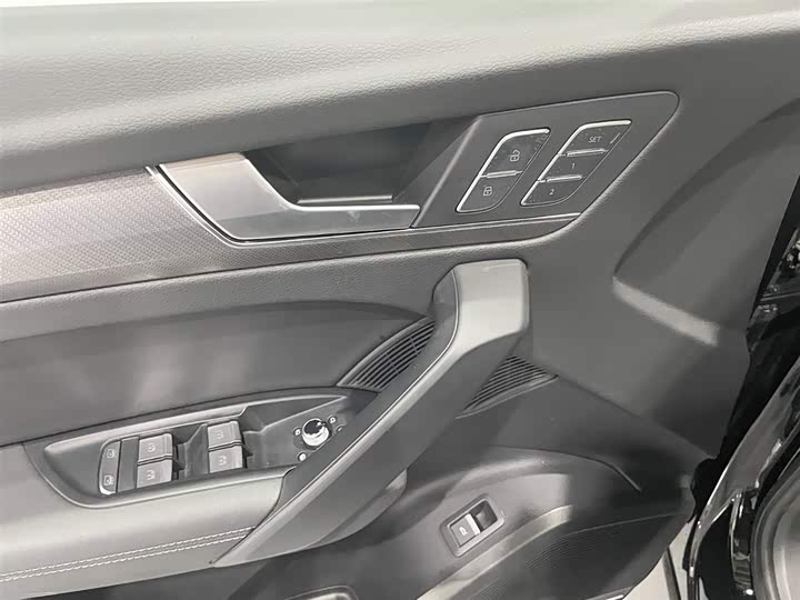Audi Q5L 2024 45 TFSI — фото 13