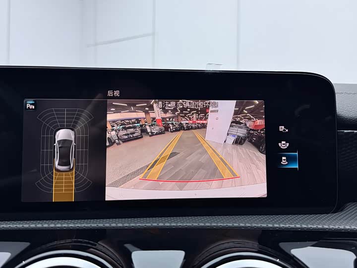 Mercedes-Benz A-Class 2022 A 200 L — фото 14