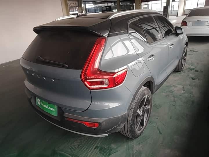 Volvo XC40 2020 T 3 — фото 7
