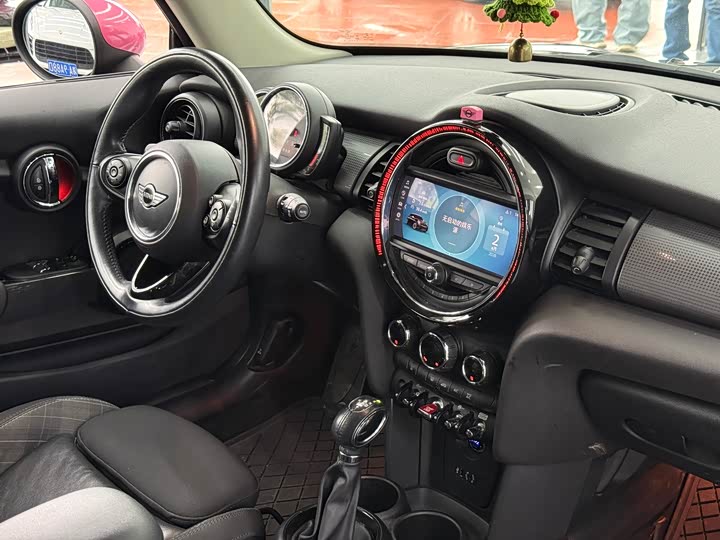 MINI Hatch — фото 11