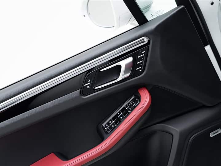 Porsche Macan 2022 Macan S 2.9 T — фото 15