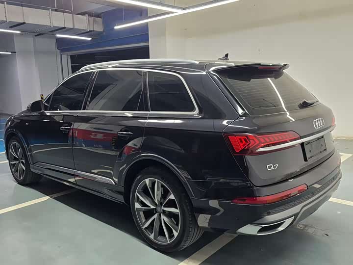 Audi Q7 2020 55 TFSI quattro S line Premium — фото 9