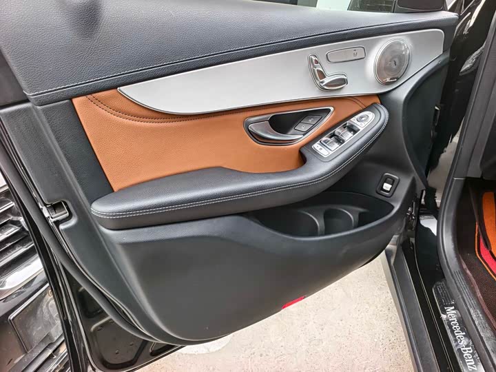 Mercedes-Benz GLC 2020 GLC 260 L 4 MATIC — фото 6