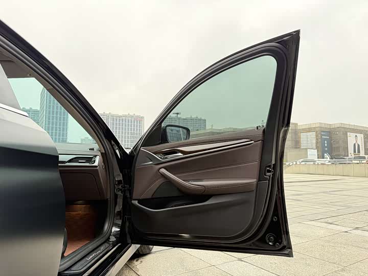 BMW 5-Series 2020 525 Li — фото 18