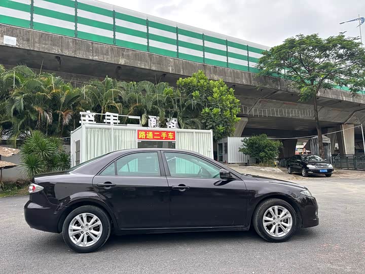 Mazda 6 2015 2.0 L AT Luxury — фото 4