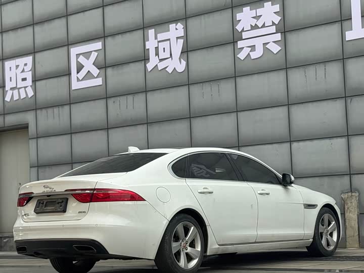 Jaguar XFL 2018 XFL 2.0 T 200 PS — фото 17