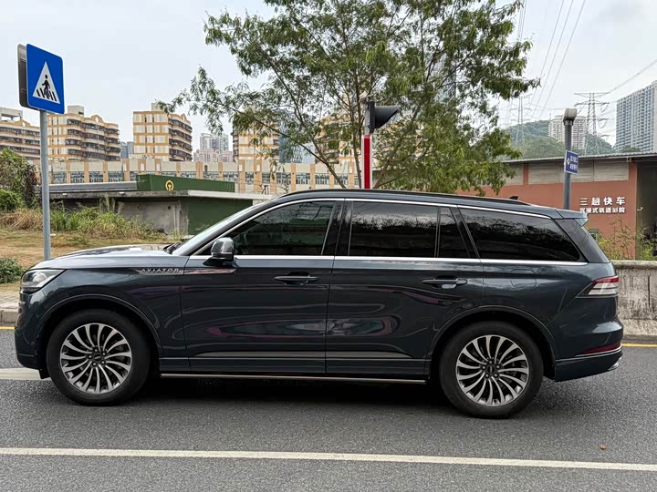 Lincoln Aviator — фото 7
