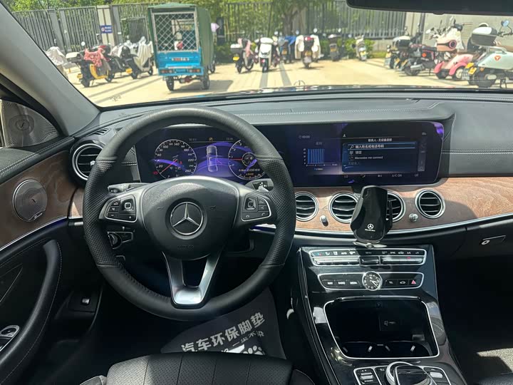 Mercedes-Benz E-Class 2016 E 200 L — фото 8