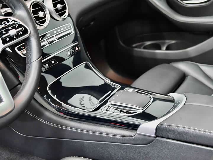 Mercedes-Benz GLC 2020 GLC 260 L 4 MATIC — фото 16