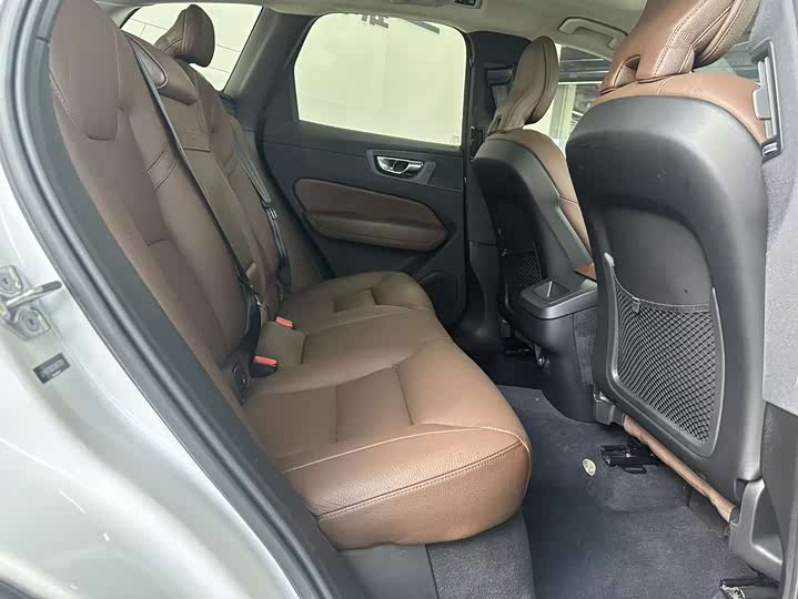 Volvo XC60 2020 T 5 4 WD — фото 14