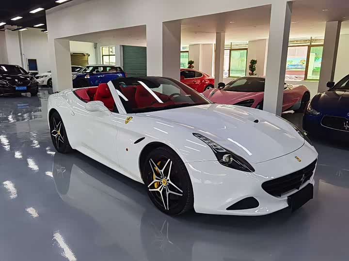 Ferrari California 2015 3.9 T Standard — фото 3