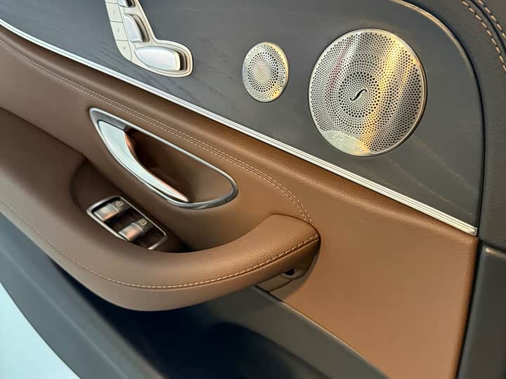 Mercedes-Benz E-Class E 300 L стиль — фото 12