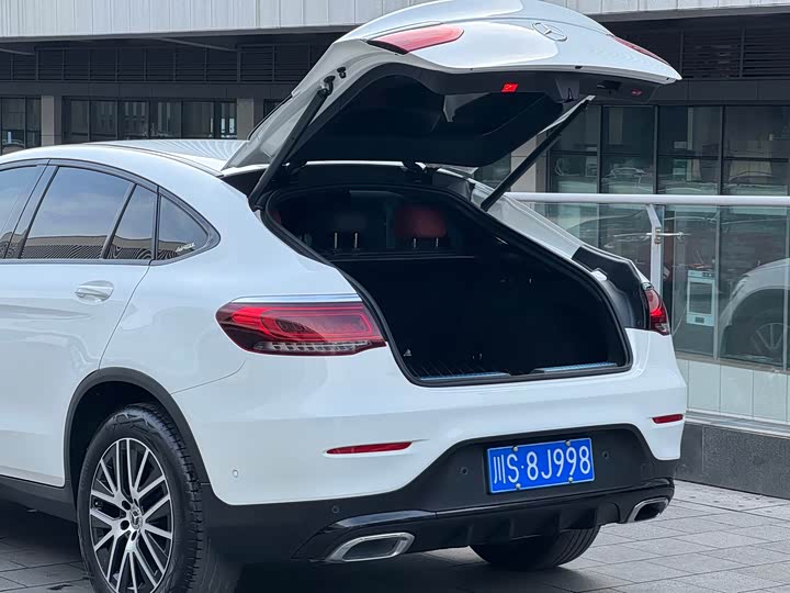 Mercedes-Benz GLC 2023 GLC 260 4 MATIC SUV — фото 10