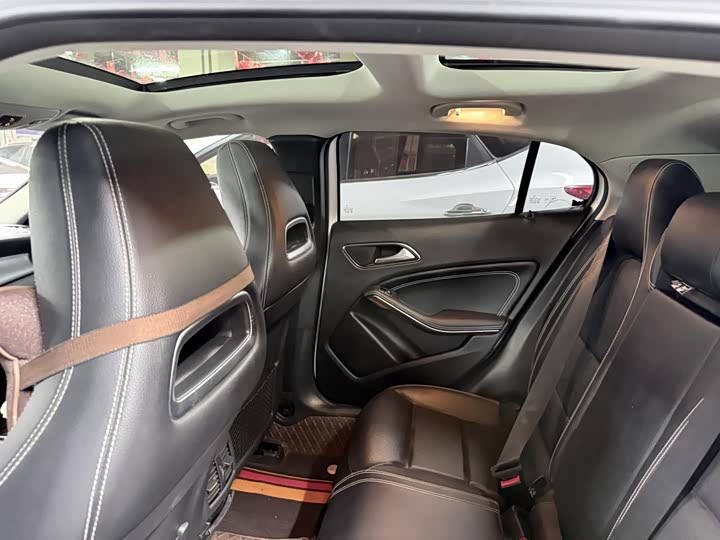 Mercedes-Benz GLA 2017 GLA 220 4 MATIC — фото 11