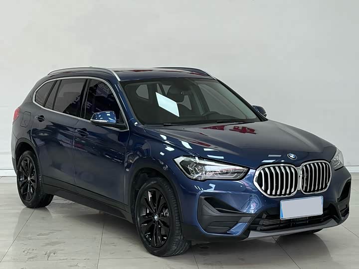 BMW X1 2021 s Drive 20 Li — фото 3