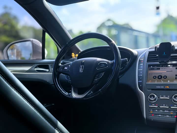 Lincoln MKC 2017 2.0 T 2 WD — фото 14