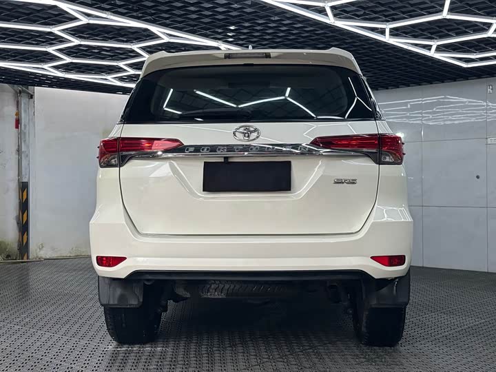 Toyota Fortuner 2017 2.7 L — фото 7