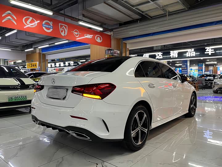 Mercedes-Benz A-Class 2022 A 200 L — фото 5
