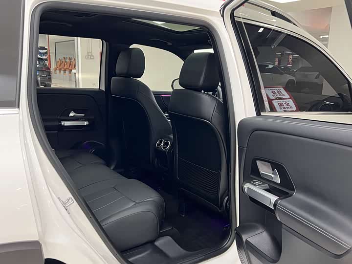 Mercedes-Benz GLB 2023 GLB 220 — фото 13