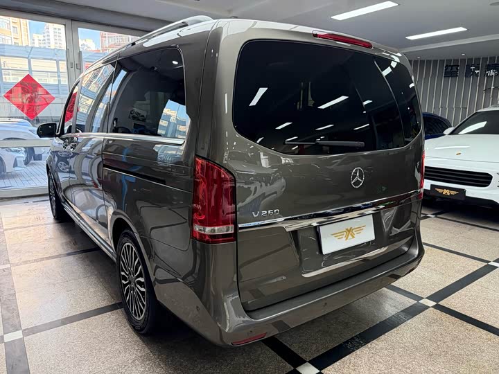 Mercedes-Benz V-Class 2017 V 260 — фото 5