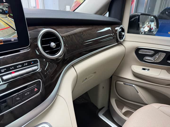 Mercedes-Benz V-Class 2017 V 260 — фото 59