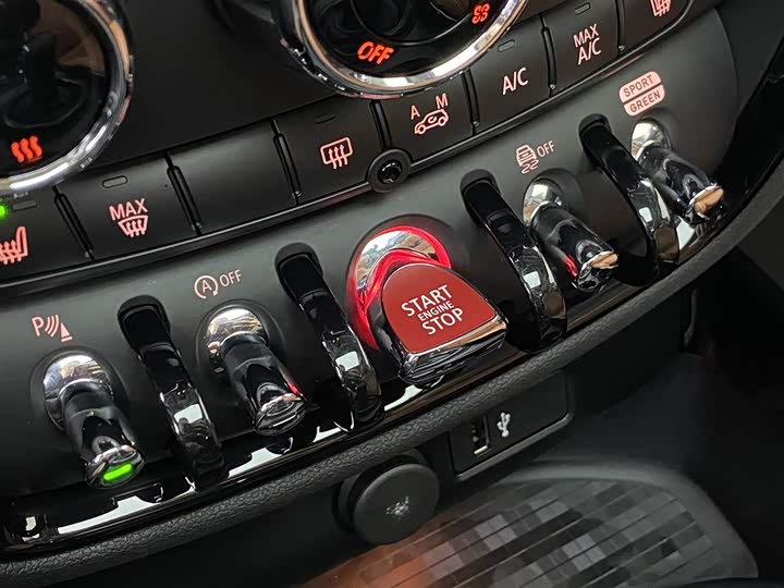 MINI Clubman — фото 28