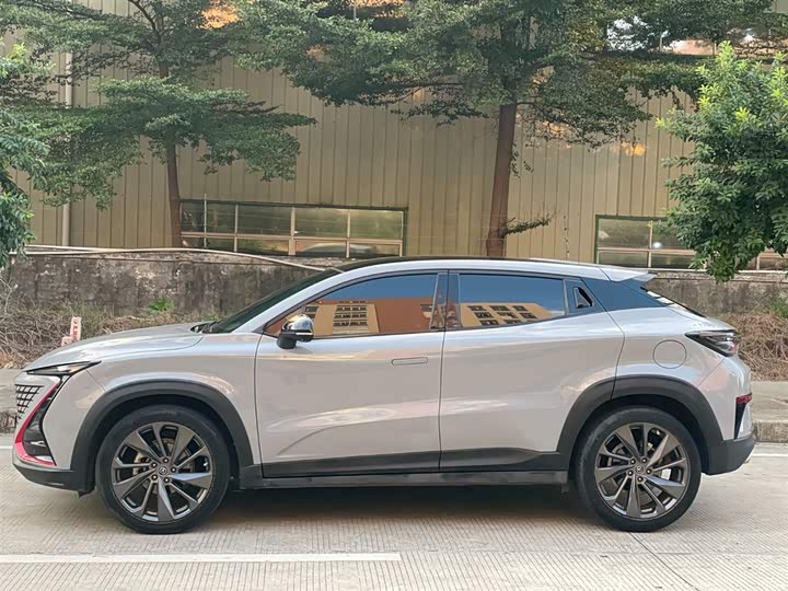 Changan UNI-T 2022 1.5 T Premium — фото 15