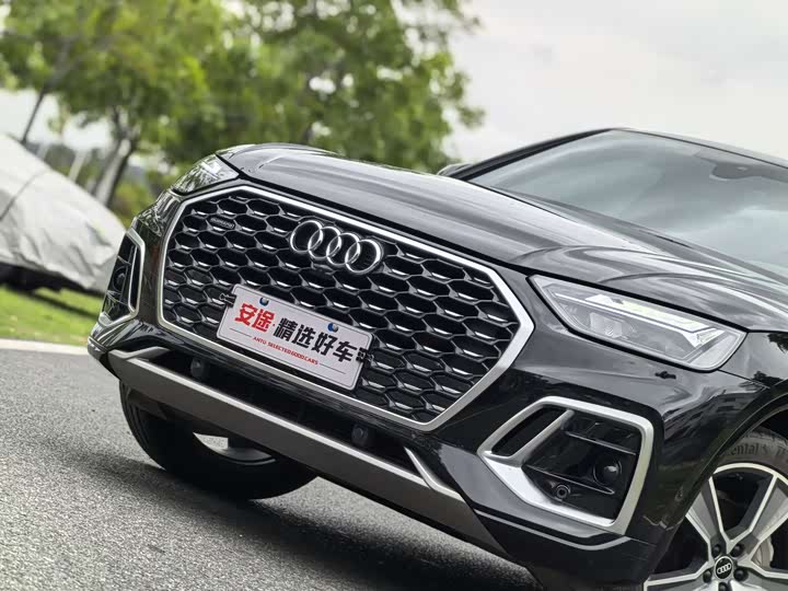 Audi Q5L Sportback 2022 40 TFSI Luxury — фото 5