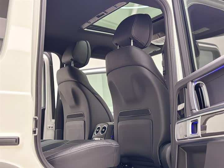 Mercedes-Benz G-Class 2020 G 500 — фото 27
